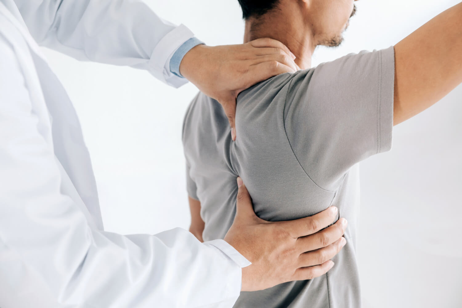 How we Treat Shoulder Pain?